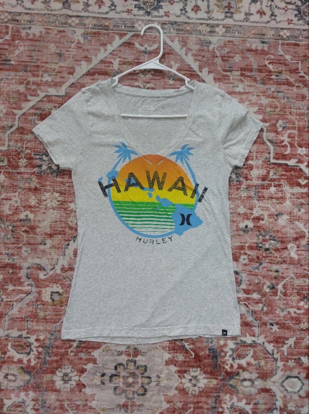 Hurley Light Heather Gray Hawaii Graphic V‑Neck Size:M - Picture 2 of 6